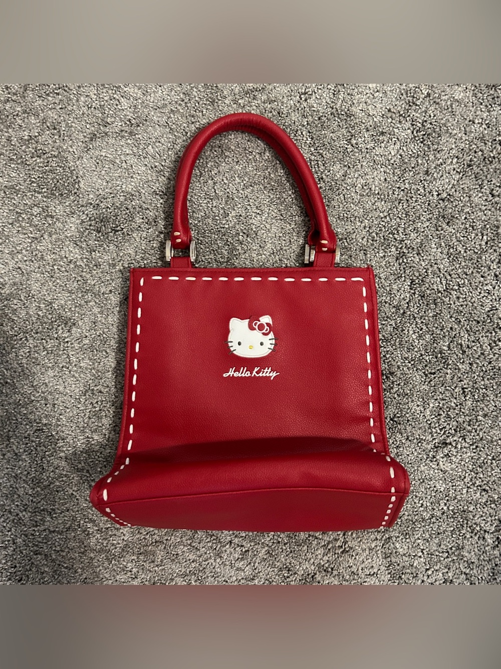 hello kitty purse